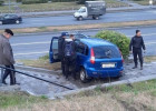 Во время жесткой аварии на Путепроводе в Пензе машина слетела с холма