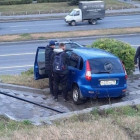 Во время жесткой аварии на Путепроводе в Пензе машина слетела с холма