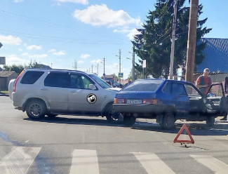 В Пензе авария на Шуисте осложнила движение транспорта