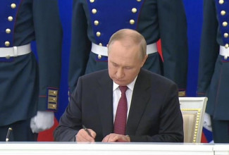 Подписаны договоры о вхождении новых территорий в состав России