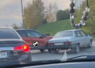 В Пензе улица Кижеватова встала в пробке из-за ДТП с двумя легковушками