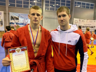 Пензенские самбисты завоевали 5 медалей на соревнованиях в Саратовской области