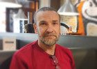 Искусство способно объединять. Художник по стеклу Александр Фокин рассказал о своём творческом пути