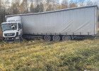 В Пензенской области вылетела с трассы огромная фура – соцсети