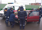 На окраине Пензы в разбитой легковушке зажало женщину