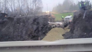 Жуткое ДТП на трассе Пенза-Тамбов: машины упали с обрыва в котлован