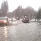 «Плывем». В Пензе ушла под воду улица Тернопольская. ВИДЕО