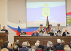 Вадим Супиков вручил награды лучшим сотрудникам УМВД