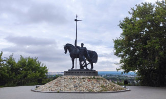 Единая Россия просит мэра Пензы принять на баланс 8 памятников
