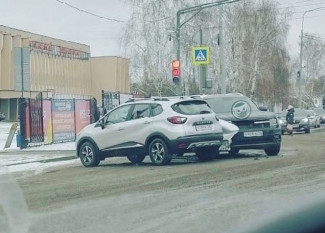 У Центрального рынка в Пензе собирается пробка из-за аварии