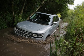 В Пензенской области «Range Rover» опрокинулся в кювет 