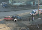 На улице Кижеватова в Пензе разбились две машины, на месте работали врачи