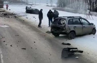 Жуткая авария в Пензенской области: дорога усыпана обломками. ВИДЕО