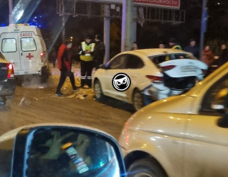 Жесткая авария у ТЦ Метросити в Пензе: водитель скрылся с места ДТП