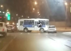 Жесткая авария на улице Окружной в Пензе: автобус врезался в легковушку
