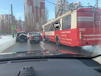 Две полосы заблокировано. Пензенцы сообщают об аварии у Арбековского рынка