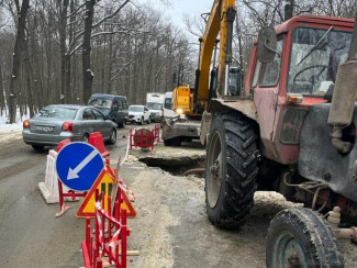 Транспортный коллапс на Западной поляне в Пензе спровоцировала коммунальная авария