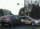 В Пензе в жесткую аварию попала полицейская машина. ВИДЕО