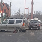 На улице Урицкого в Пензе жестко столкнулись две легковушки