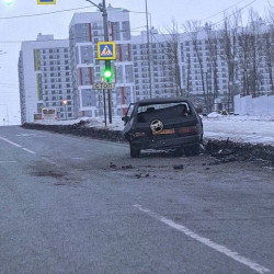 На обочине дороги в Пензе неизвестный бросил свой автомобиль