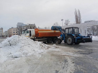 За сутки с пензенских улиц вывезли около полутора тысяч кубометров снега