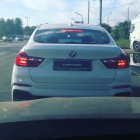 Девушка Аблязина показала новенький BMW, который подарили её бойфренду