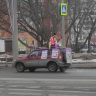В Пензе засекли «Ниву» с жутким манекеном на крыше