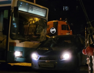 Страшная авария в Пензе: пассажирский автобус протаранил легковушку