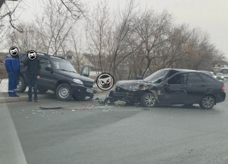 В Пензе в утренней аварии разбились две машины