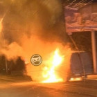 Утром на проспекте Победы в Пензе сгорел микроавтобус. ФОТО