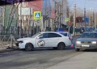 На улице Захарова в Пензе машина снесла дорожное ограждение. ФОТО