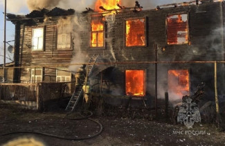 В Пензенской области огонь уничтожил 6-квартирный дом