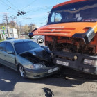 В Пензе случилось жесткое ДТП с КамАЗом и легковушкой