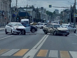 Стало известно, кто пострадал в страшной аварии на улице Кирова в Пензе