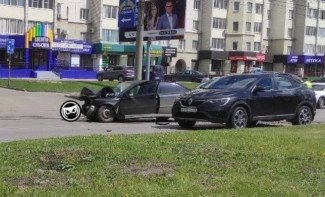 Появились фото и видео с места жесткого ДТП на Проспекте Строителей в Пензе