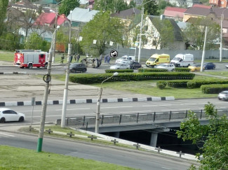 Момент жуткой аварии на улице Карпинского в Пензе попал на видео