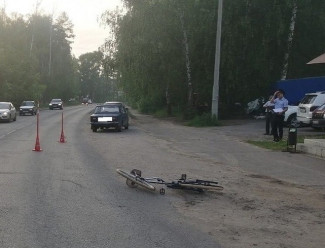 В Заречном пенсионер на ВАЗе сбил пожилую велосипедистку
