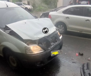 Очевидцы сообщают о жесткой аварии на пьяной дороге в Пензе