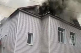 В пензенском микрорайоне Райки из горящего  дома эвакуировали трех человек