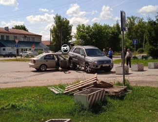 В Пензенской области жестко столкнулись две машины