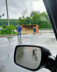 Утром в Пензе перевернулся самосвал с песком 