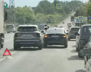 На трассе М5 в Пензе образовалась пробка из-за тройного ДТП