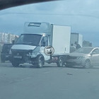 На окраине Пензы образовалась пробка из-за аварии с легковушкой и фургоном