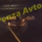 В Пензе сняли на видео купающихся в луже полуголых девушек