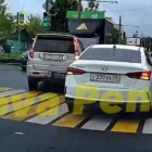 Момент лобового столкновения фургона и легковушки в Пензе попал на видео