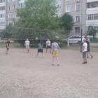 В Пензе сразились в волейбол дворовые и школьные команды