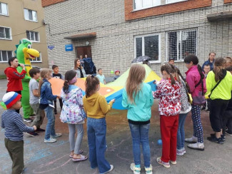 В Пензе провели праздник для жителей улицы Егорова