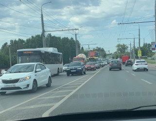 Пензенских водителей предупреждают об огромной пробке в Терновке