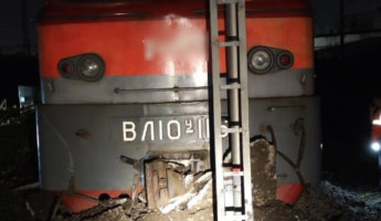 На станции Пенза-III локомотив врезался в тупиковую призму