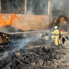 В Пензе рядом со складами вспыхнул большой пожар